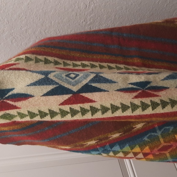 Cozy Warm Ecuadorian Multi Color Poncho - Picture 3 of 12